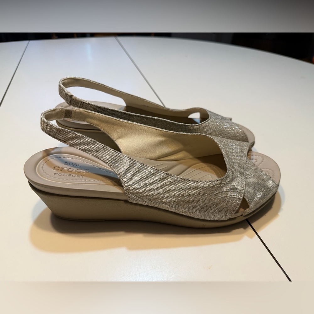 Crocs Leigh Ann Shimmer Slingback Wedge women’s 11 shimmering fabric strap